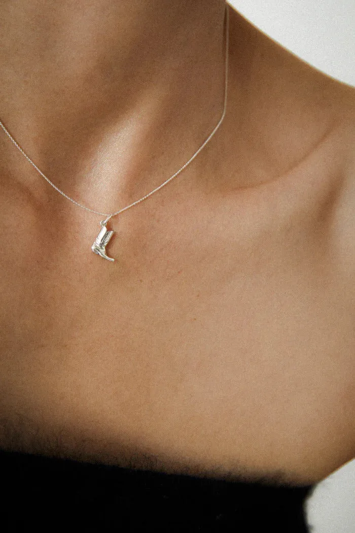 AIDA IMPACT Bigger Boot Mini Silver Necklace