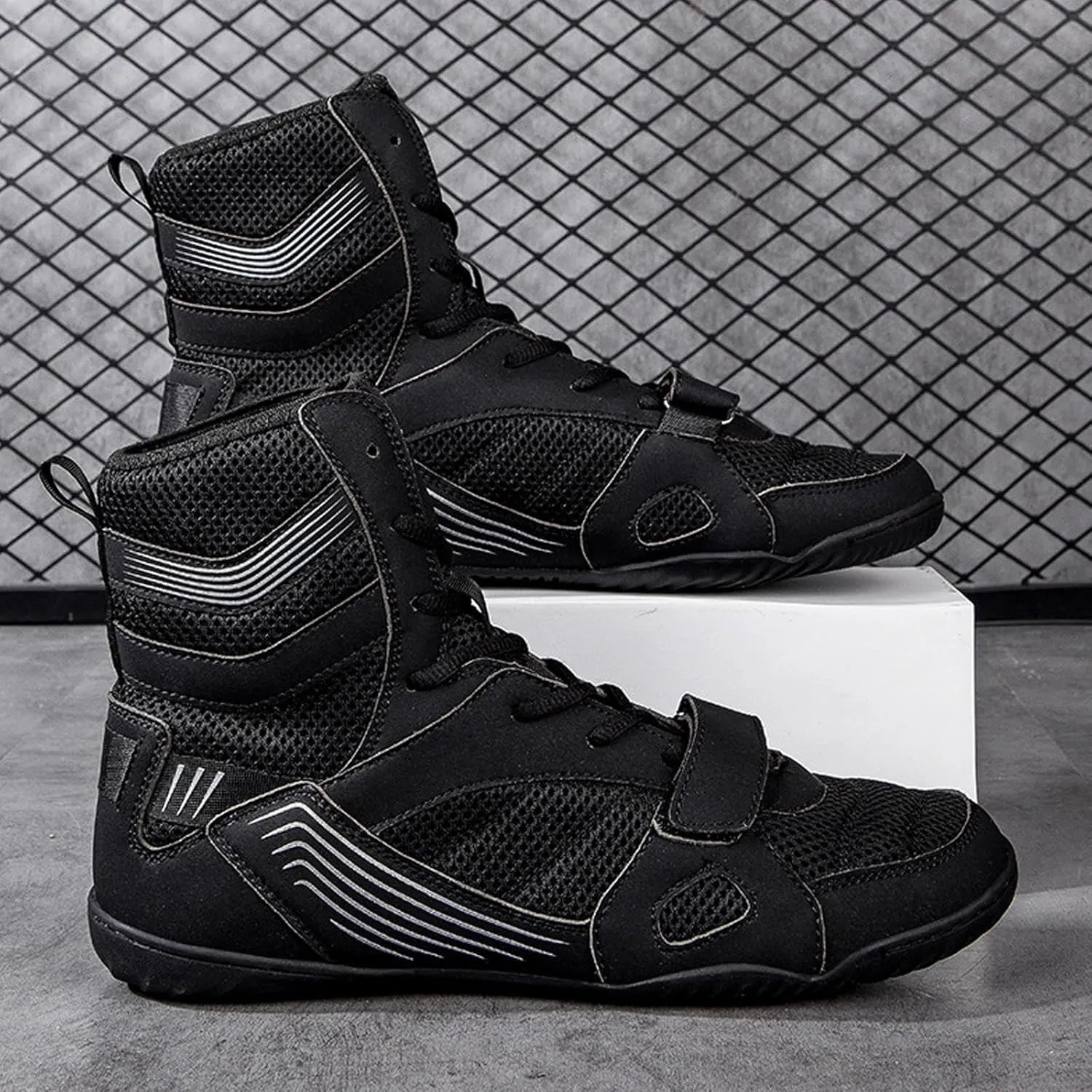 Boxing Shoes Men's Wrestling Shoes Breathable Indoor Fitness Combat Boxers Trainer Boxing Shoes, Anti Slip Wear-resistant Martial Arts Boots