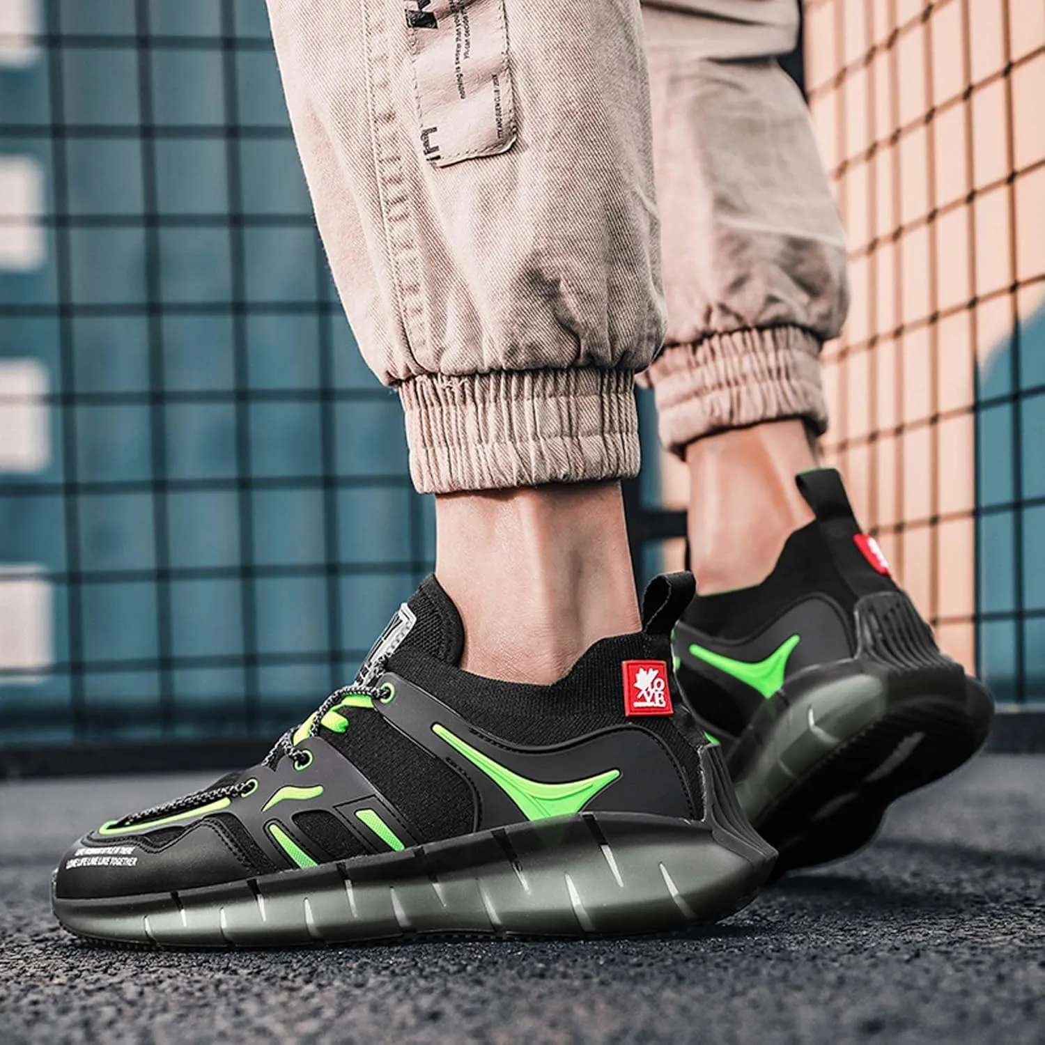 Men's Running Shoes Tennis Sneakers Breathable Lightweight Sports Walking Shoes Non-Slip Comfortable Gym Sports Jogging Shoes Outdoor Fashion Casual Shoes