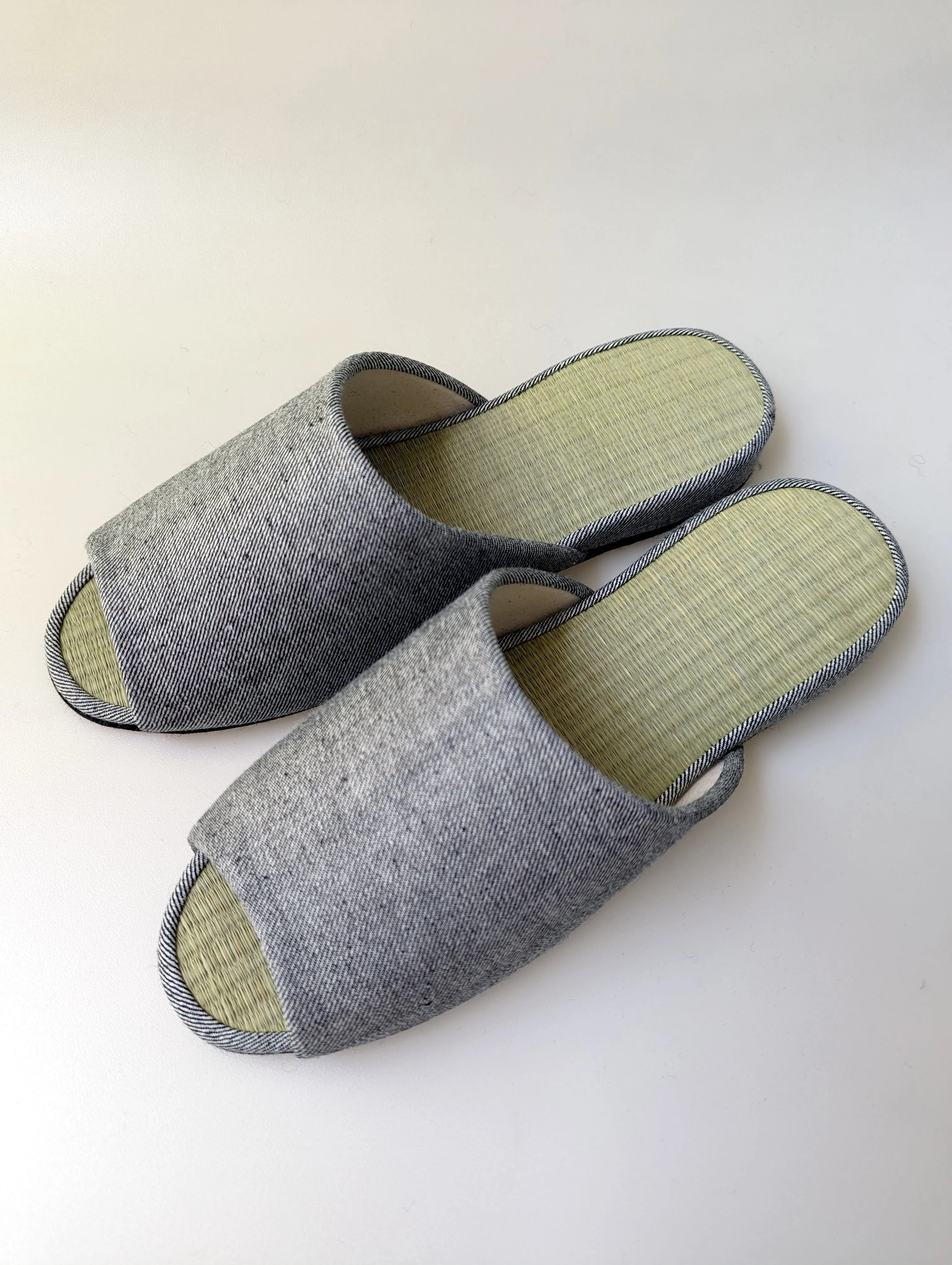 SALE Open-toe TATAMI Denim Slippers B-Type [Black Wool Felt Sole] / Simple [Denim Hiroshima]
